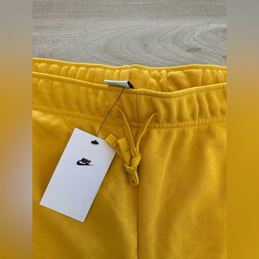 Nike Women’s Sportswear Knit Joggers Pants‎ Yellow Mid Rise 3XL DV5085-752